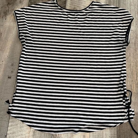 OLD NAVY-classic t-shirt- size L‎ - Picture 4 of 6